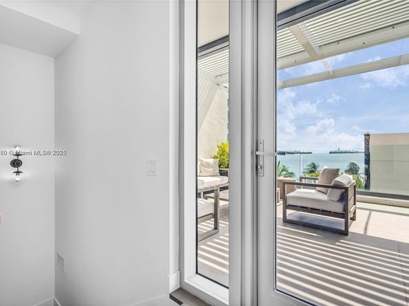 650 NE 32nd St BH6, Miami FL 33137