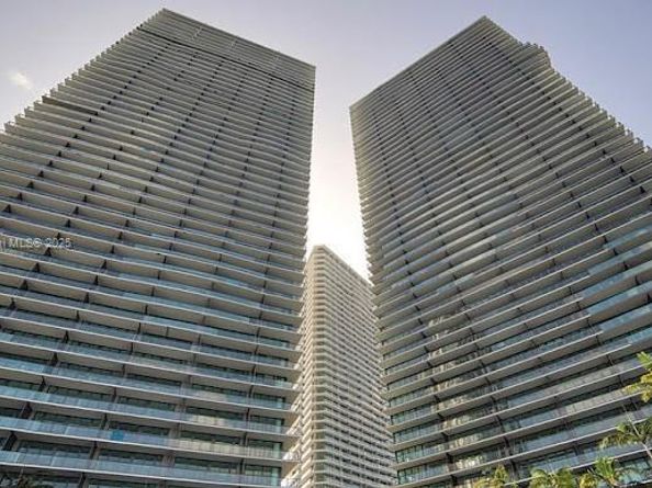 650 NE 32nd St BH6, Miami FL 33137