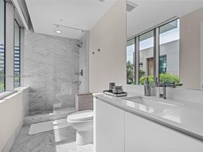 650 NE 32nd St BH6, Miami FL 33137