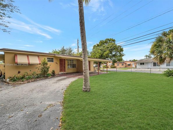 741 SW 2nd Ct, Hallandale Beach FL 33009