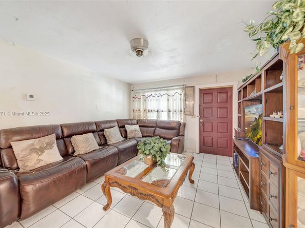 741 SW 2nd Ct, Hallandale Beach FL 33009