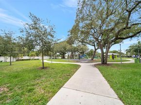 741 SW 2nd Ct, Hallandale Beach FL 33009