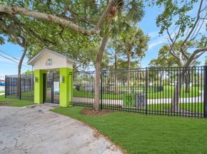 741 SW 2nd Ct, Hallandale Beach FL 33009