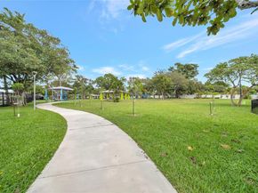 741 SW 2nd Ct, Hallandale Beach FL 33009