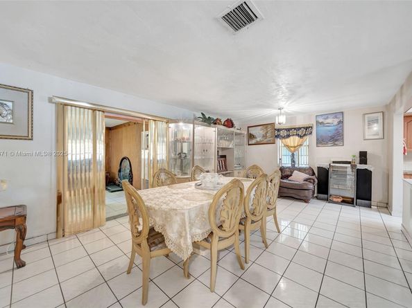 741 SW 2nd Ct, Hallandale Beach FL 33009