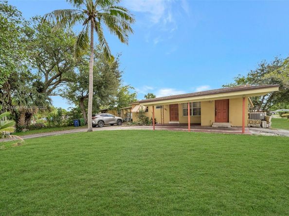 741 SW 2nd Ct, Hallandale Beach FL 33009