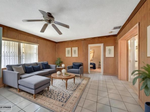 741 SW 2nd Ct, Hallandale Beach FL 33009