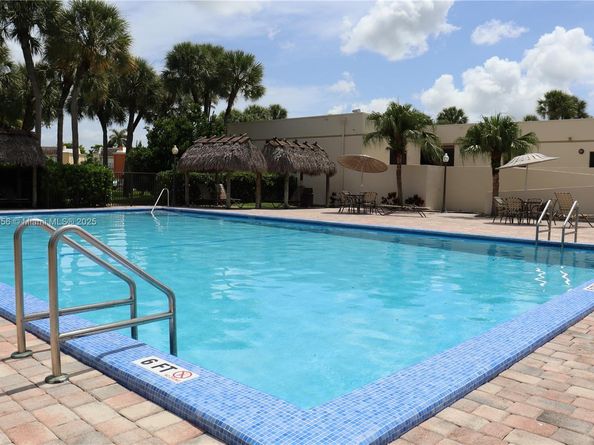 8025 SW 107th Ave 222, Miami FL 33173