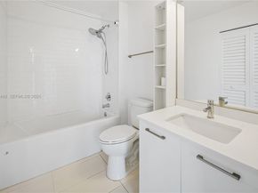 151 SE 1st St 3202, Miami FL 33131