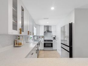 3139 NW 45th St, Miami FL 33142