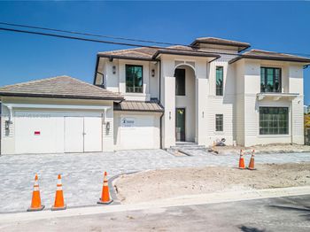 2605 Castilla Isle