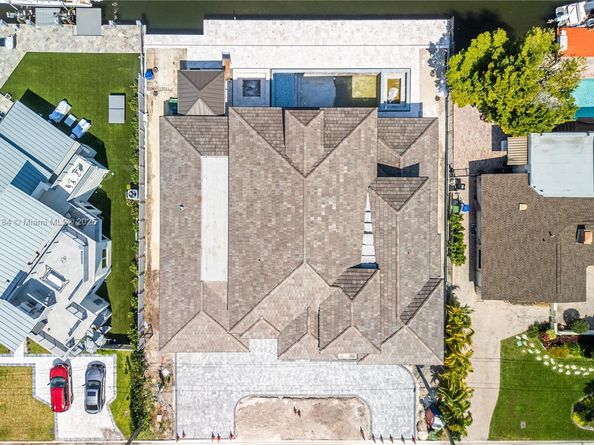 2605 Castilla Isle, Fort Lauderdale FL 33301