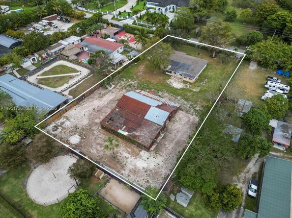 12570 SW 45th St, Miami FL 33175