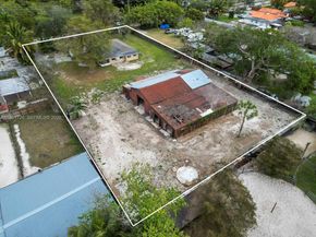 12570 SW 45th St, Miami FL 33175