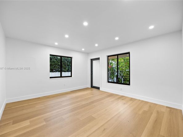 1618 SW 18th St, Miami FL 33145