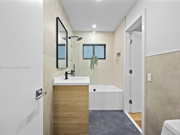 1618 SW 18th St, Miami FL 33145