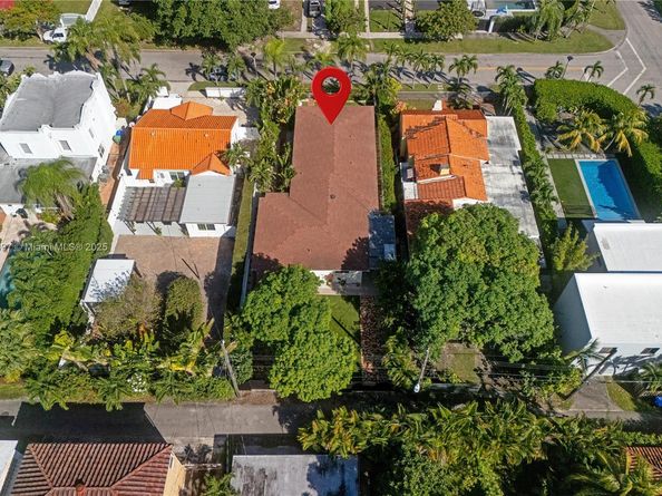 1618 SW 18th St, Miami FL 33145