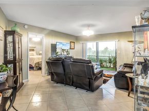 4050 NW 42nd Ave 413, Lauderdale Lakes FL 33319