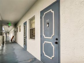 4050 NW 42nd Ave 413, Lauderdale Lakes FL 33319