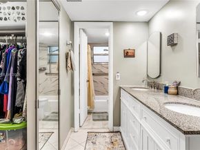 4050 NW 42nd Ave 413, Lauderdale Lakes FL 33319
