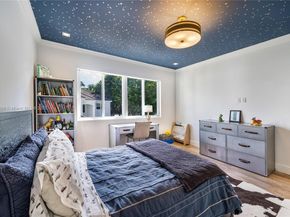 3703 NE 199th St, Aventura FL 33180