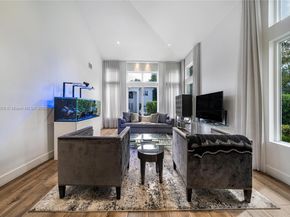 3703 NE 199th St, Aventura FL 33180