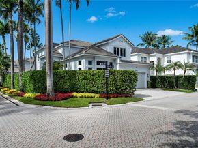 3703 NE 199th St, Aventura FL 33180