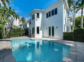 3703 NE 199th St, Aventura FL 33180