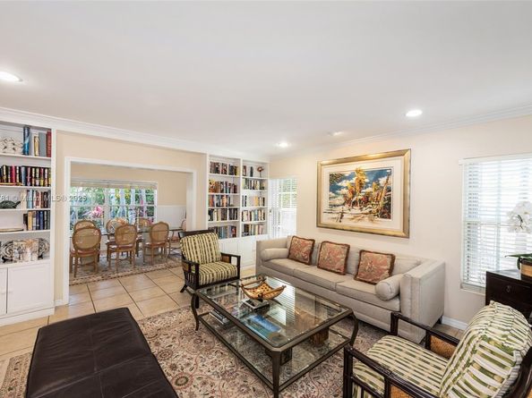 250 Greenwood Drive, Key Biscayne FL 33149