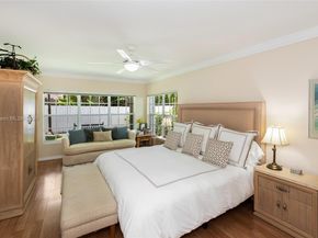 250 Greenwood Drive, Key Biscayne FL 33149