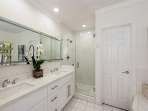 250 Greenwood Drive, Key Biscayne FL 33149