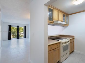 3181 SW 13
