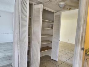 5102 NW 36th St 512, Lauderdale Lakes FL 33319