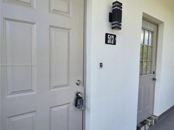 5102 NW 36th St 512, Lauderdale Lakes FL 33319