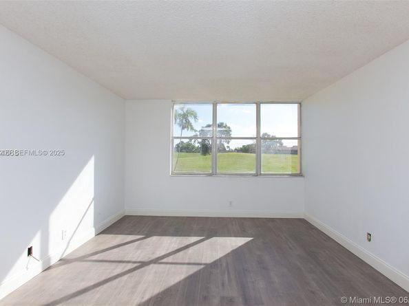 3821 Environ Blvd 107, Lauderhill FL 33319