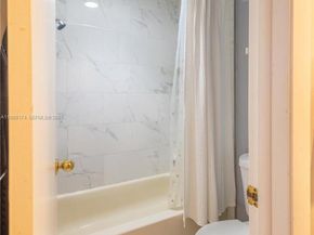 898 NW 47th St, Deerfield Beach FL 33064