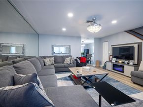 898 NW 47th St, Deerfield Beach FL 33064