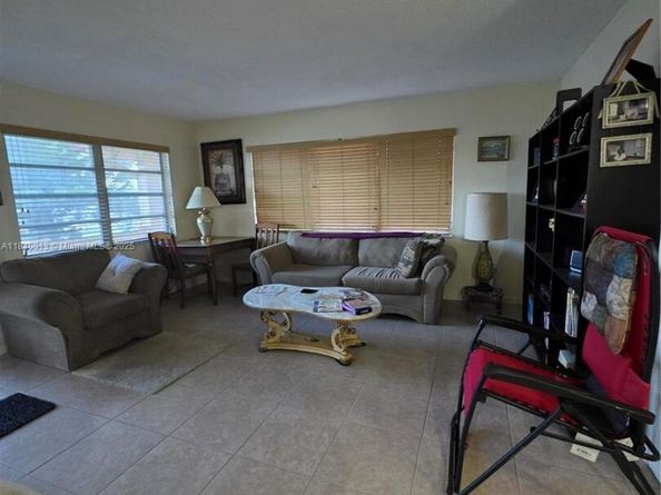 135 NE 202nd Ter N25, Miami Gardens FL 33179