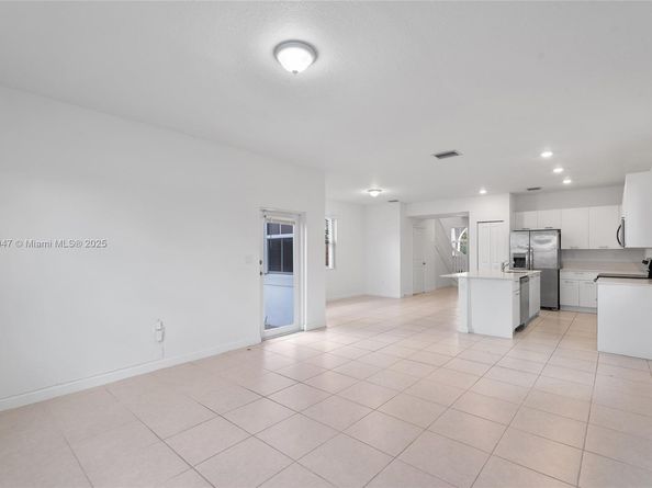 2405 NW 131st Cir, Miami FL 33167