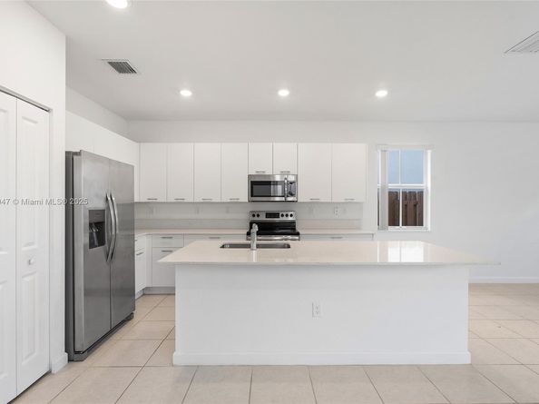 2405 NW 131st Cir, Miami FL 33167