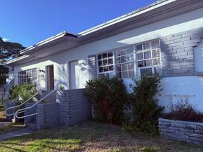 1925 Marseille Dr, Miami Beach FL 33141