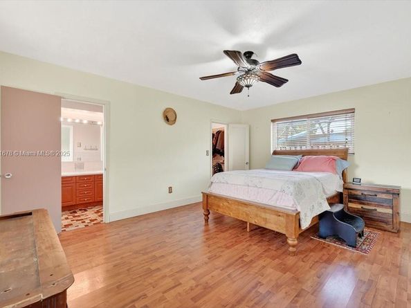 1621 NW 110th Ter, Pembroke Pines FL 33026