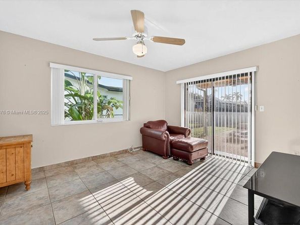 1621 NW 110th Ter, Pembroke Pines FL 33026