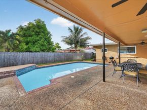 1621 NW 110th Ter, Pembroke Pines FL 33026