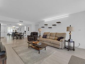 16300 Golf Club Rd 401, Weston FL 33326