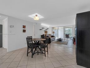16300 Golf Club Rd 401, Weston FL 33326