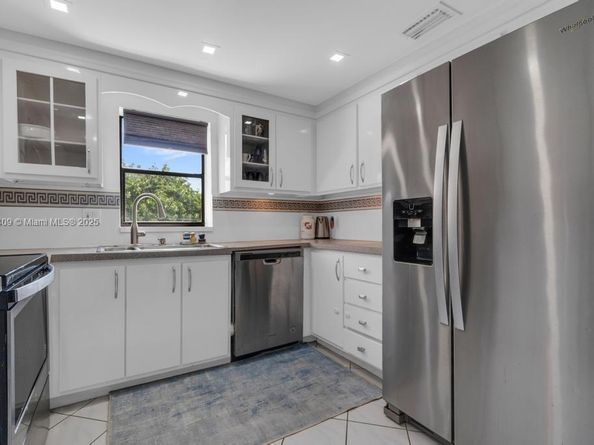 16300 Golf Club Rd 401, Weston FL 33326
