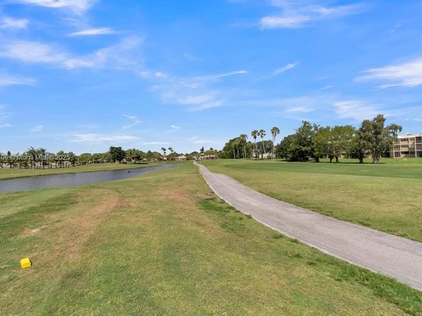 16300 Golf Club Rd 401, Weston FL 33326