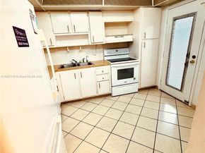 6100 S Falls Cir Dr 205, Lauderhill FL 33319