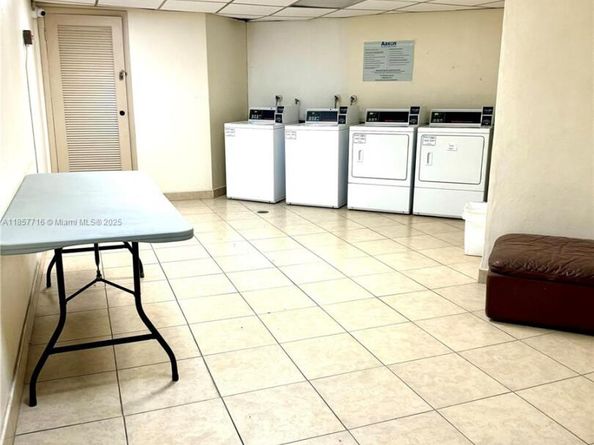 6100 S Falls Cir Dr 205, Lauderhill FL 33319